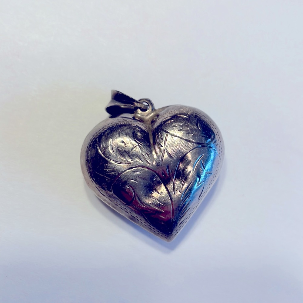 925 Vintage Etched Puffy Heart Sterling Silver Pendant